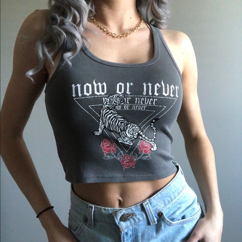 NEW Graphic Tiger Cropped Tank